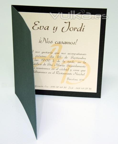 Invitacin de Boda. Modelo dptico cuadrado con cartulina verjurada crema y cartulina Galaxy verde