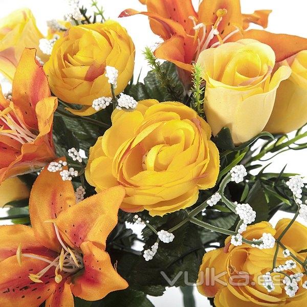 Ramos artificiales. Ramo flores artificiales mini liliums ranúnculos naranjas en La Llimona home (1)