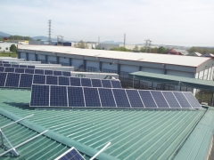 Instalacion fotovoltaica sobre tejado de 2 aguas