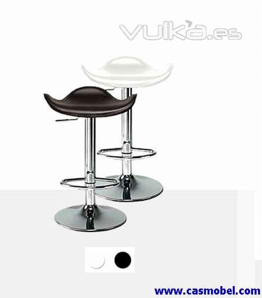 Taburete Cucine. o Tapizado en cuero sintético. o Giratorio, regulable en altura. o Apoyapiés. Dispo