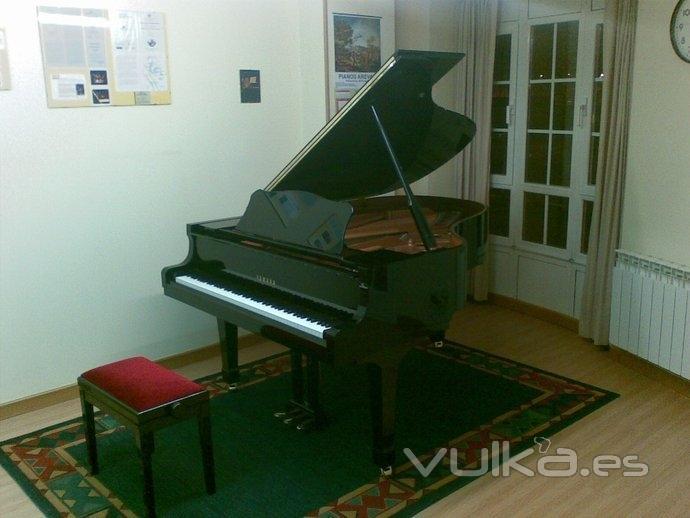 Uno de los pianos de cola de la Academia Oden