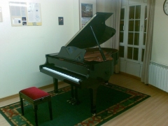 Uno de los pianos de cola de la Academia Oden