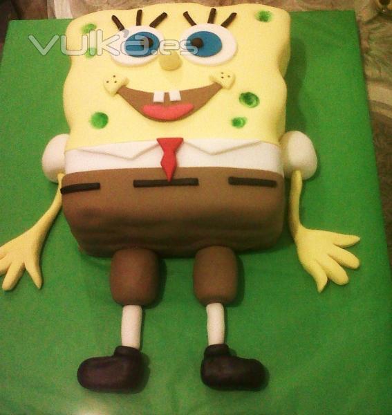 Tarta personalizada como Bob Esponja elaborada por TheCakeProject en Madrid