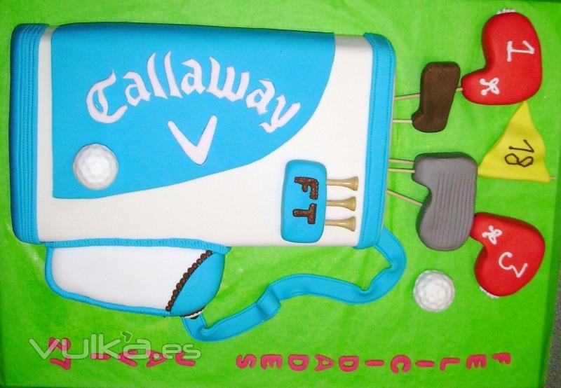 Tarta personalizada como una bolsa de palos de golf elaborada por TheCakeProject en Madrid