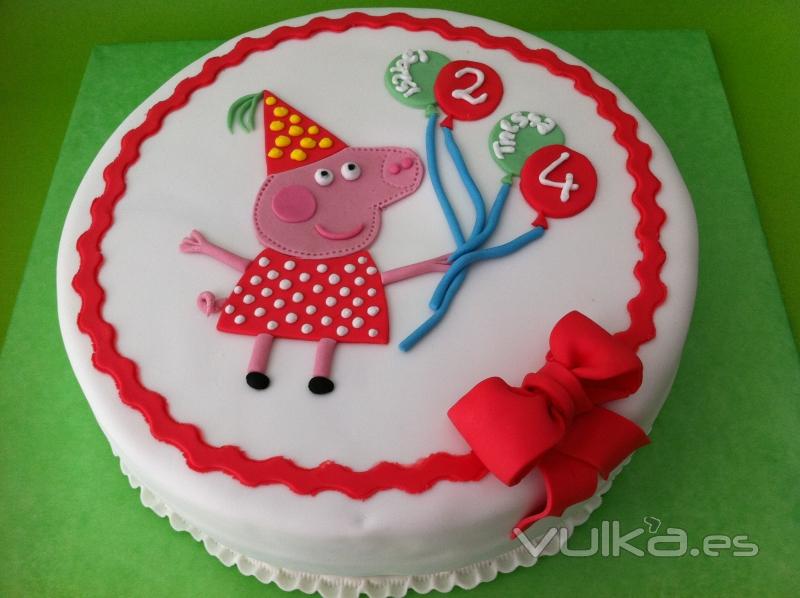 Tarta personalizada como Peppa Pig elaborada por TheCakeProject en Madrid