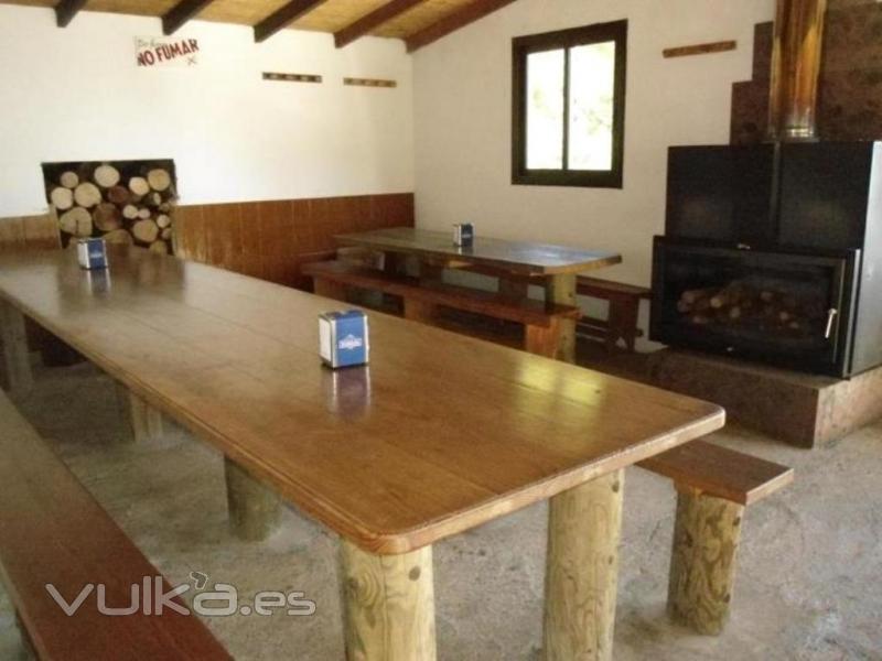 Comedor interior con chimenea, Bar restaurante La Vista, La Gomera