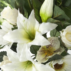 Todos los santos. ramo artificial flores tiger lily blanca con gerberas y calas en la llimona home 1