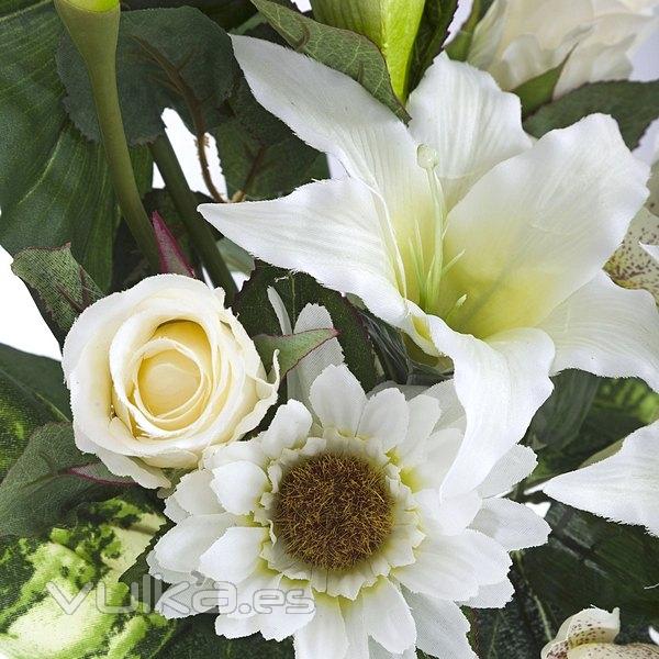 Todos los Santos. Ramo artificial flores tiger lily blanca con gerberas y calas en La Llimona home 2
