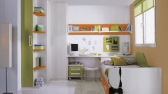 Dormitorio juvenil en color blanco combinado con verde y naranja del catalogo whynot 12