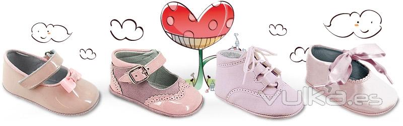 Descubra la coleccin de zapatos de bebe a precio asequible y con gran variedad de modelos. 