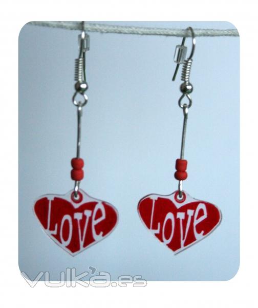 pendientes corazon plastico