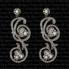 Pendientes de novia stradivarius diseno elegante y original