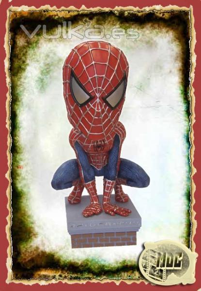 Figura Spiderman, Extreme Head Knockers. Muñeco de resina movil. presentacion caja. Tamaño:. 22 cms 