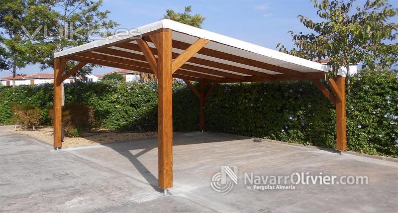 Aparcamientos econmicos con pergolas de madera