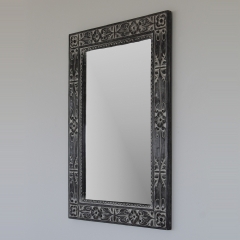 Espejo fabricado a mano en madera natural , gris decapado 70x100 su precio 85 eur