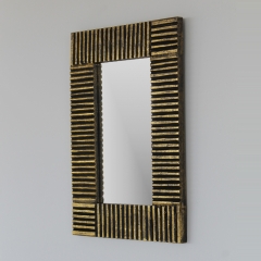 Espejo decorado disponible en oro y plata , madera, 35x50 , su precio 22 eur