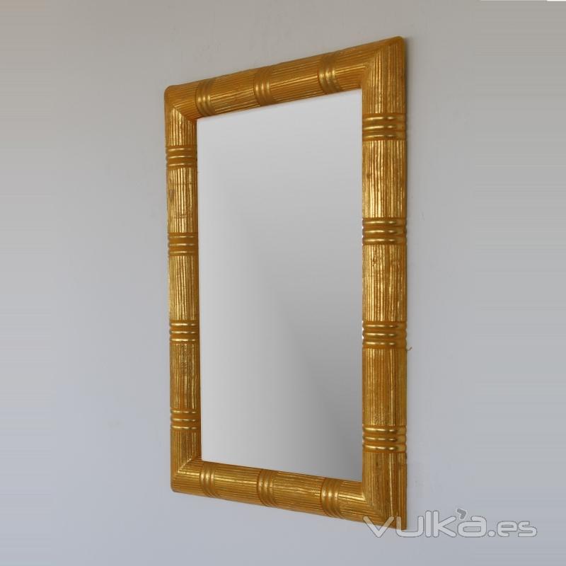 Espejo dorado en madera , artesanal efecto bambú, 80x110 su precio 90 EUR
