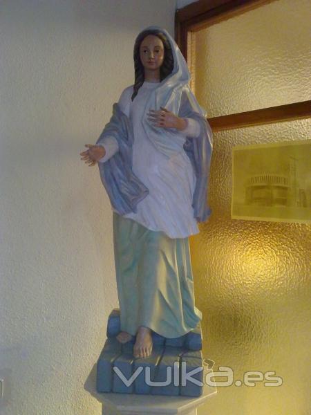 Virgen de la Dulce Espera se puede realizar en el tamao que interese dando un presupuesto .