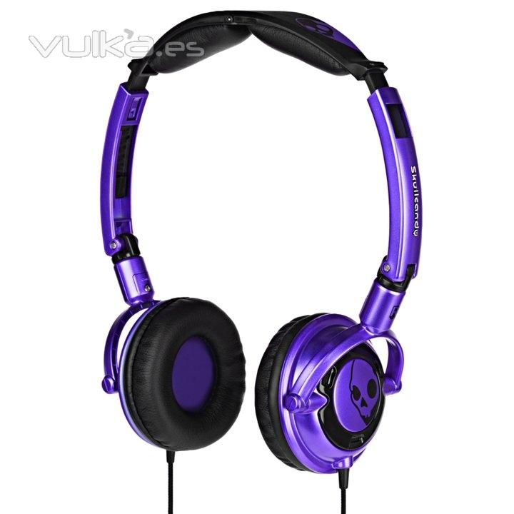 Cascos en morado y negro