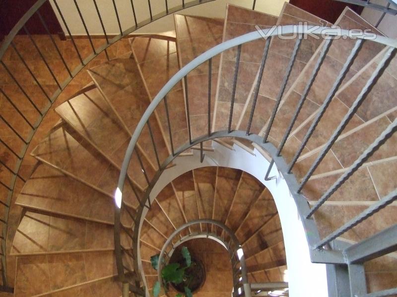 OBRA REALIZADA ESCALERA 