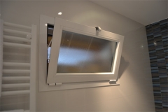 Ventana abatible horizontal