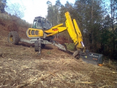 Arana con trituradora forestal tmc cancela