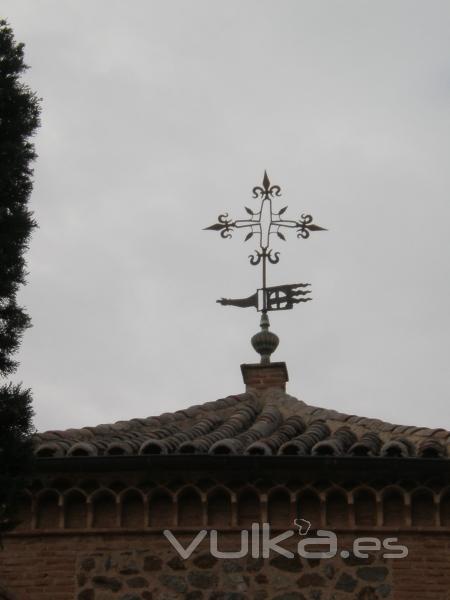 Antigua veleta en la ciudad de Toledo. Restauración de articulos de metal y fabricacióh a medida .