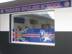 Fachada academia de ingles