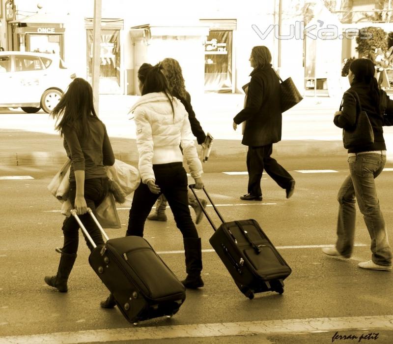 Transporte de Maletas para Estudiantes, tanto Nacional como Internacional