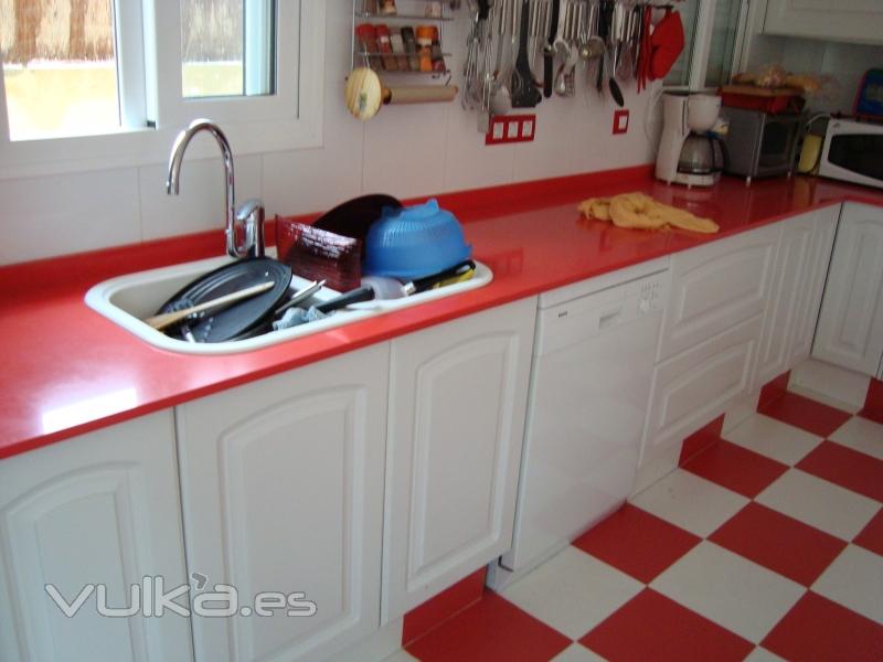 BANCADA DE COCINA SILESTONE ROSSO MONZA