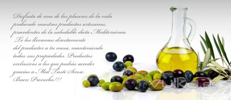 Aceite de oliva virgen extra, de la variedad arbequina en un 90% y Rojal- Morruda en un 10%.