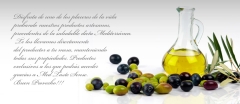 Aceite de oliva virgen extra, de la variedad arbequina en un 90% y rojal- morruda en un 10%