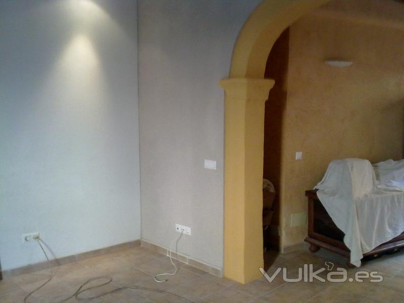 Vivienda con humedad y salitre en Binissalen 