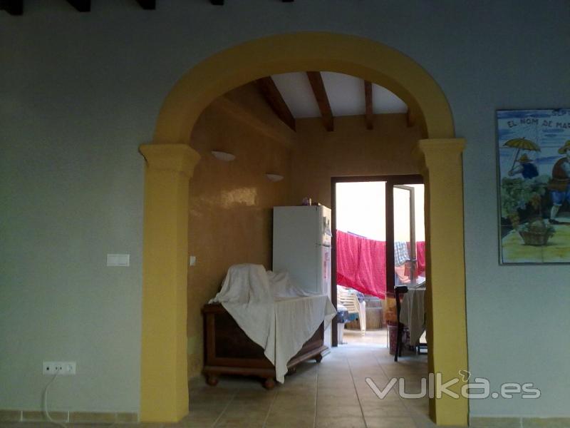 Vivienda con humedad y salitre en Binissalen 