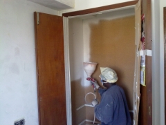 Iimpermabilizacion en techo y paredes por humedad y saltre en vivienda de palma