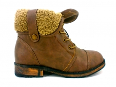 Bota de chica con borrego interior