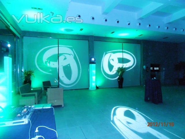 Sonido profesional, iluminación espectacular, audiovisuales y DJs para bodas y eventos especiales.