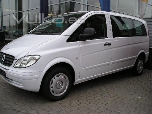 Mercedes con capacidad para 9 pasajeros
