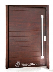 Puerta para hall de entrada de vivienda en madera de iroko wwwnavarroliviercom
