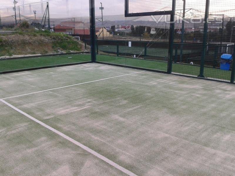 Mantentupadel ,redistribucion de carga de arena de Silice.