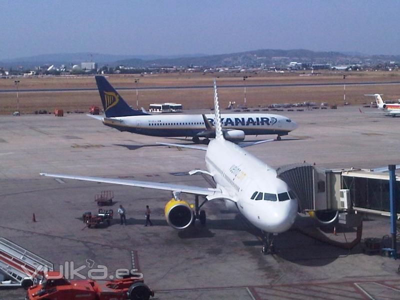 TAXIMAGRANER  ( AEROPUERTO MANISES )