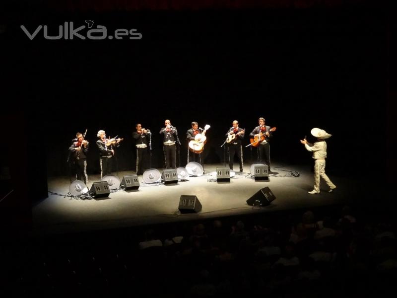 Concierto en el teatro Arteria de Barcelona con el cantante Josep Pérez Abuyé