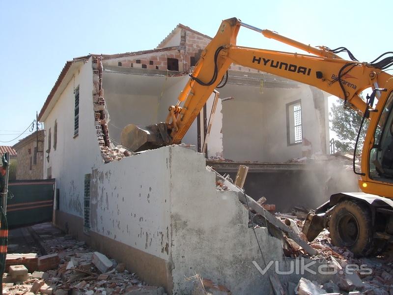 Proyecto de derrumbe vivienda, direccin de obra 