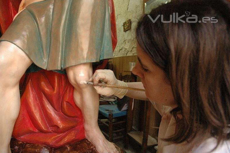 Restauración, conservación y limpieza de esculturas de madera, piedra y orfebrería