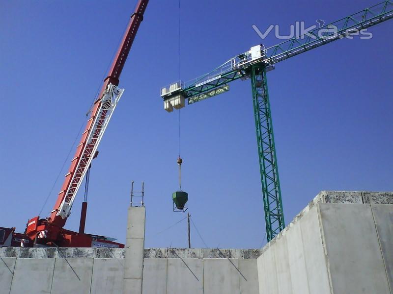 GRUAS REYES Y LORCA, S.L.