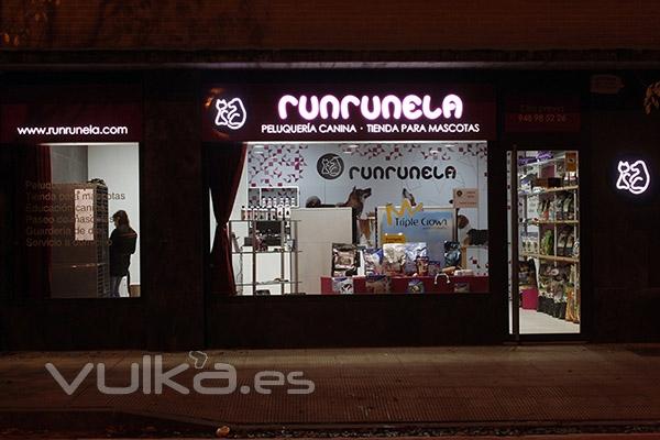 La peluquería canina y tienda de animales Runrunela da servicio a la Comarca de Pamplona y Navarra