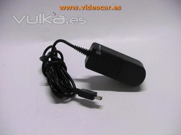 CARGADOR_CASA_MOVIL_MOTOROLA_V3_V360_V3X_V3i_L6_L7_L2_U6_A780_E680_E1070_E770_V235.jpg