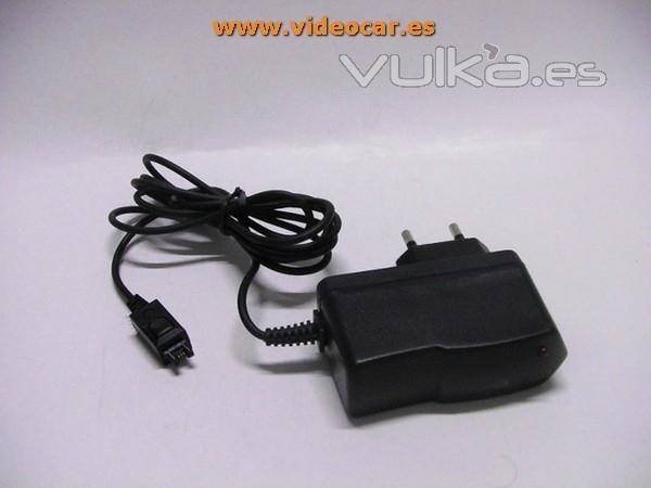 CARGADOR_CASA_MOVIL_MOTOROLA_V66_V60_V70_V120_V270_V300_V525_V600_T280_T720_V980_V535_A835.jpg