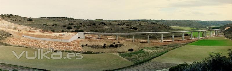 VIADUCTO DE LOS SANTOS LAV MADRID-BARCELONA