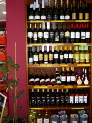 Bodega sección Vinos y Licores